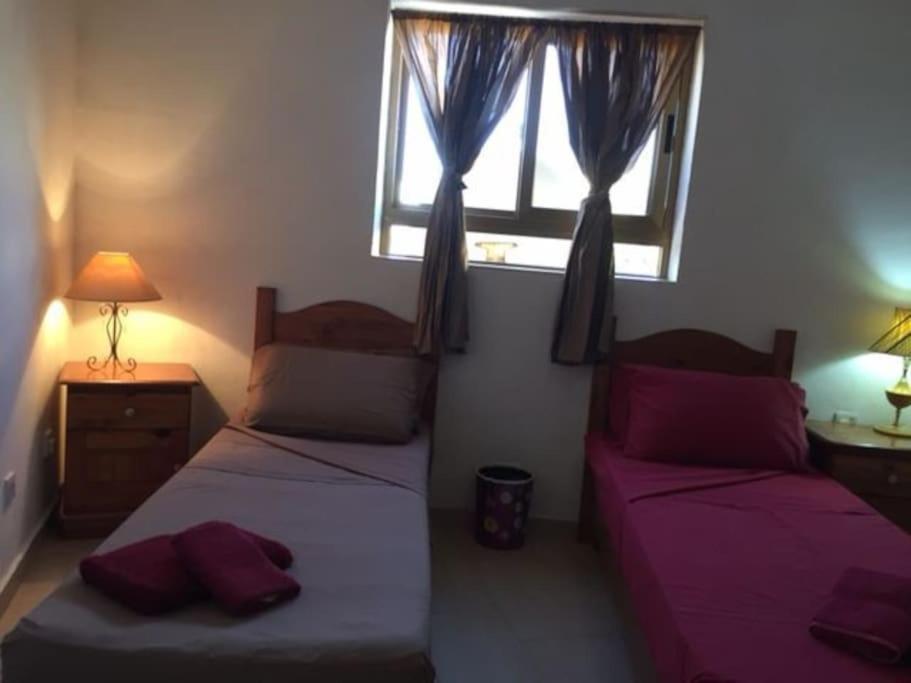 Gzira / Sliema Wifi & Ac ! Great Value & Location Apartment Luaran gambar